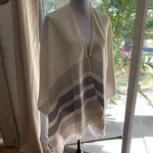 Warm poncho Banana Republic